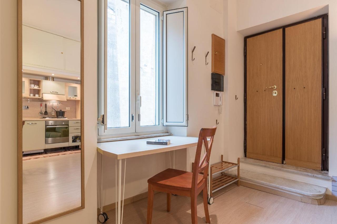 Coronari Central Apartment Rome Buitenkant foto