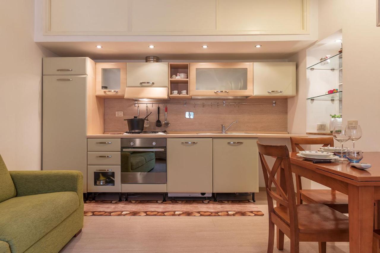 Coronari Central Apartment Rome Buitenkant foto