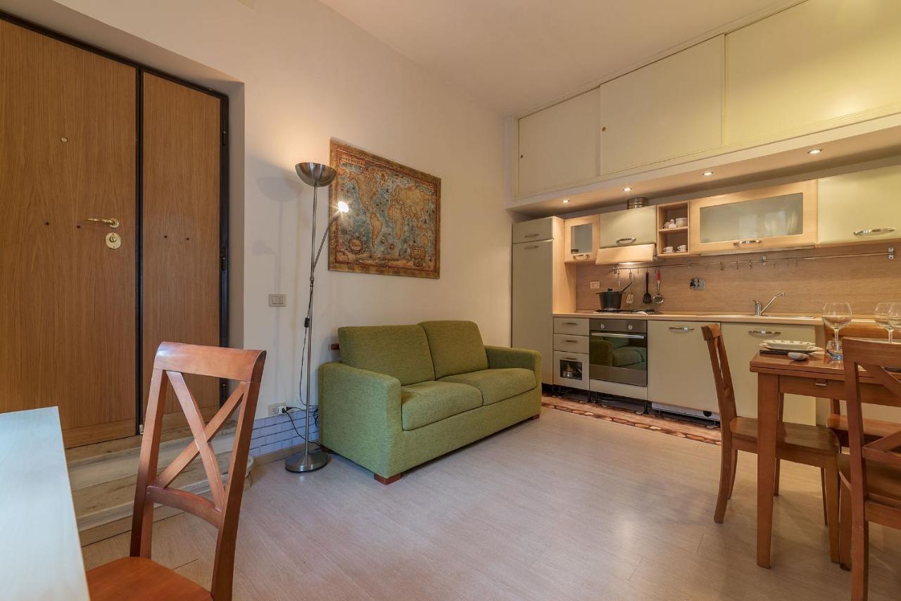 Coronari Central Apartment Rome Buitenkant foto
